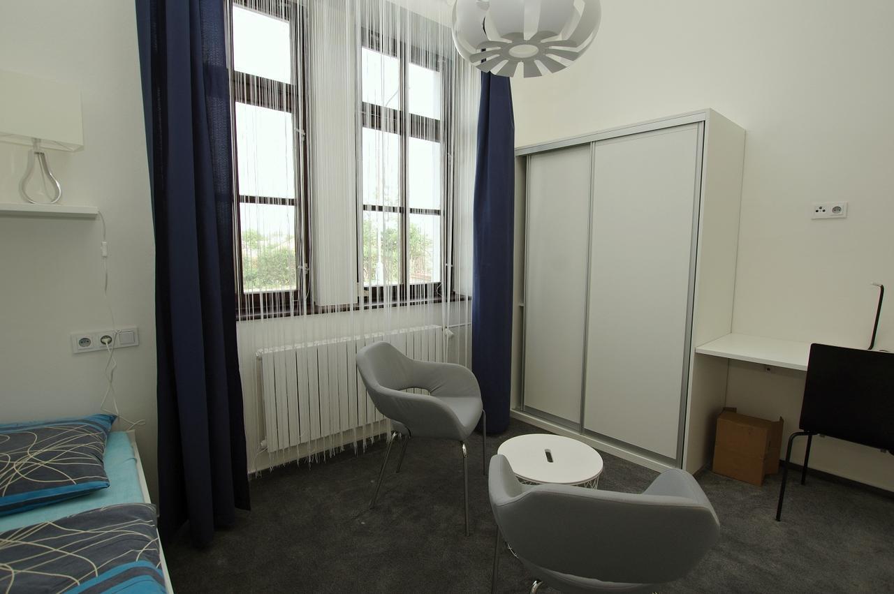 Hotel Koleje Zamecek Lednice Exterior foto